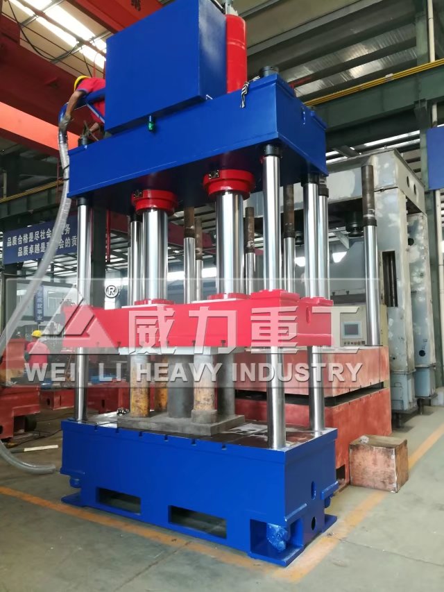 200t油压机