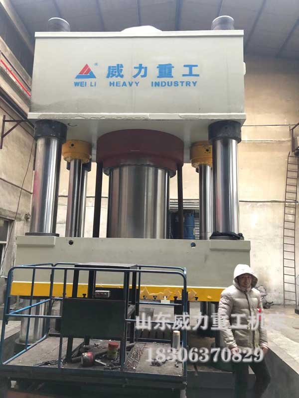 4000吨热锻成型液压机