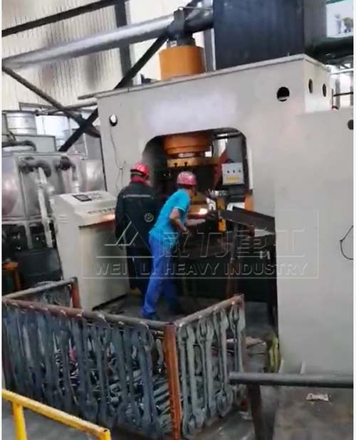 框架式多向热锻液压机