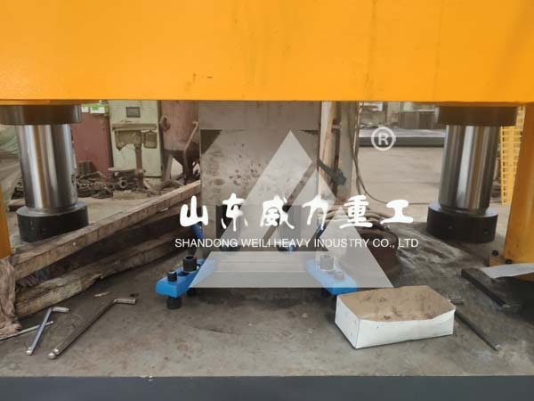 铁屑压块机下模